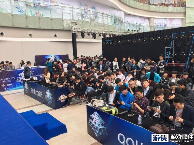 汤普森几乎 汤普森几乎