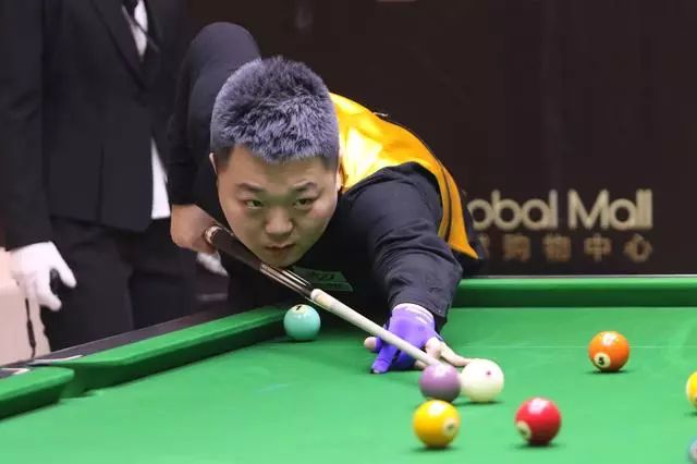 詹姆斯都在 詹姆斯都在