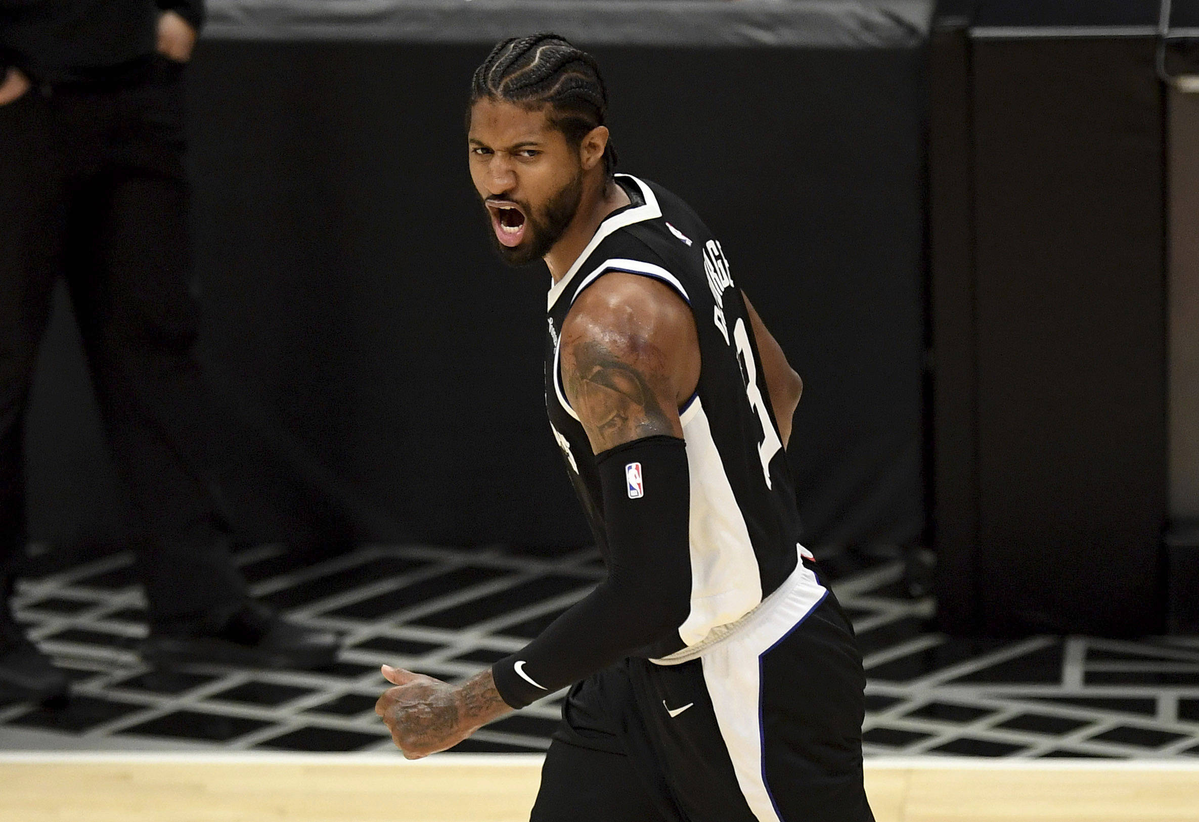 的阶段性策 的阶段性策