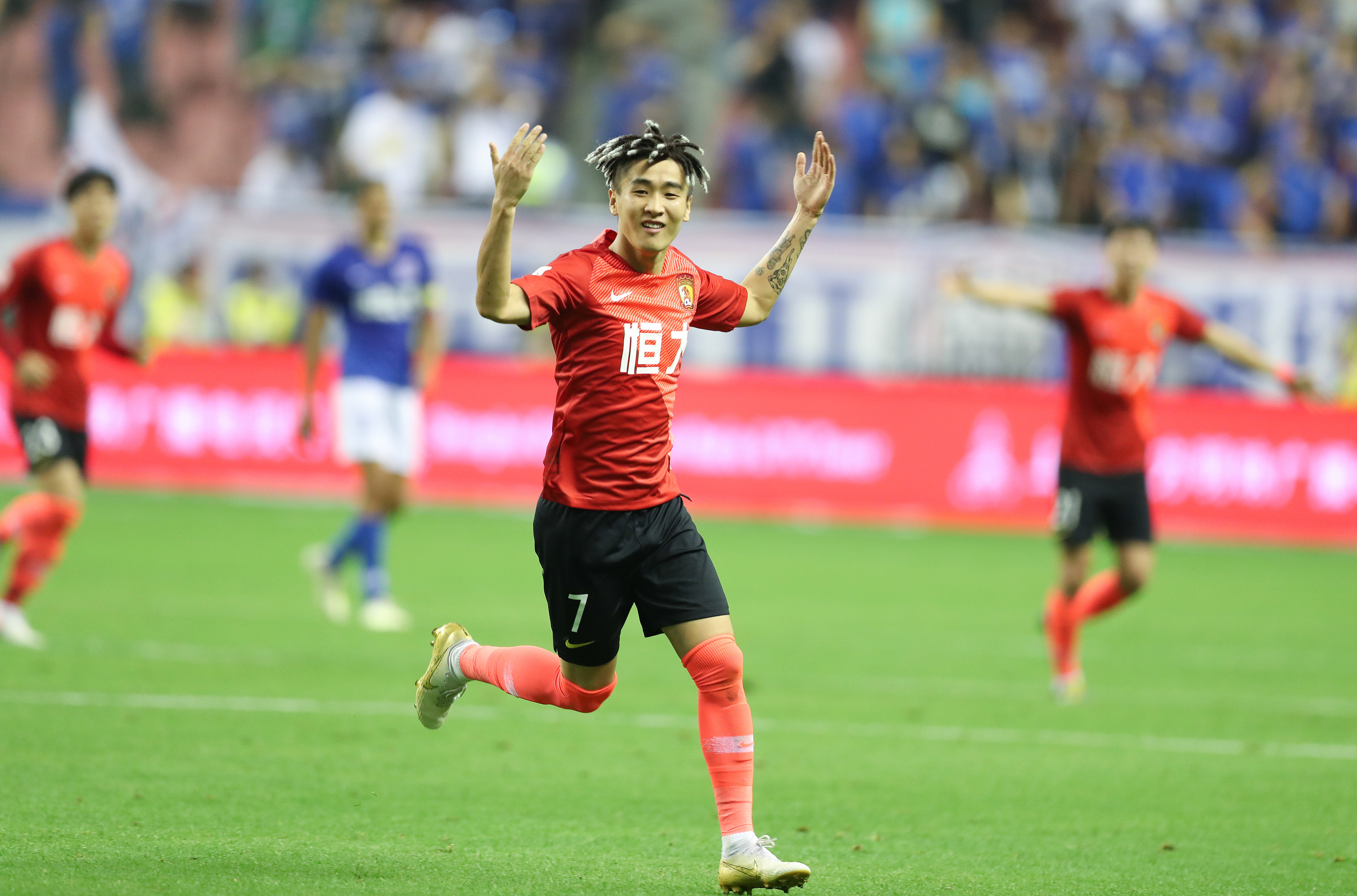 双重压力下 双重压力下