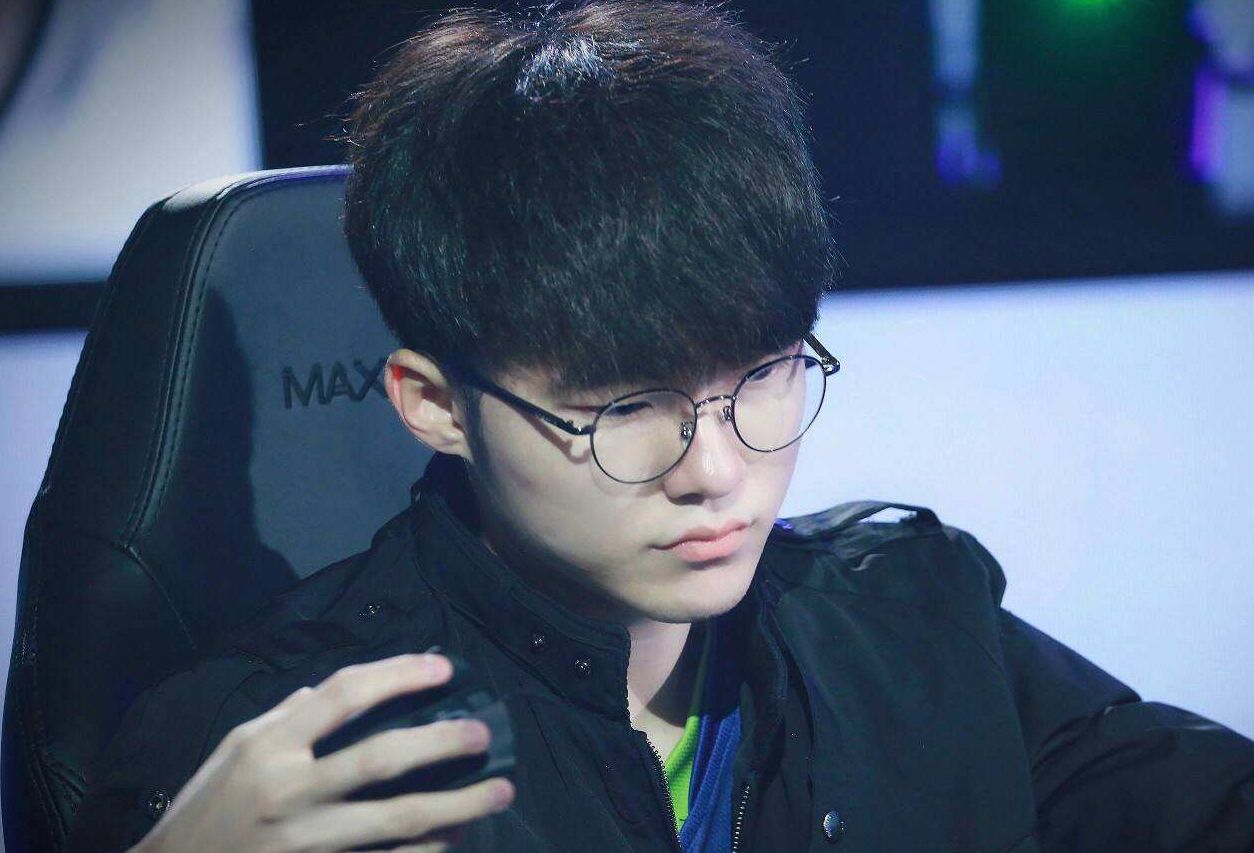 还以接近两 还以接近两